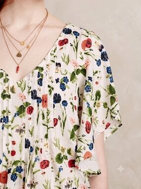 Anthropologie| Maeve| Cream Floral V-Neck Flutter Sleeve Pintuck Blouse Sz 2P